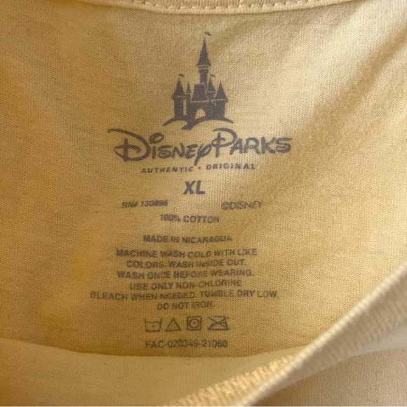 Disney Parks Winnie the Pooh Yellow Short Sleeve size XL Graphic Tee - Picture 3 of 4